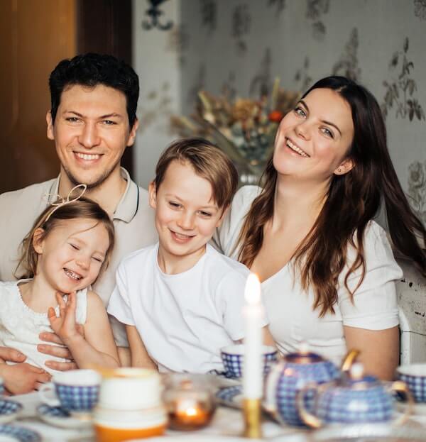Familia con los hijos Familia con los hijos